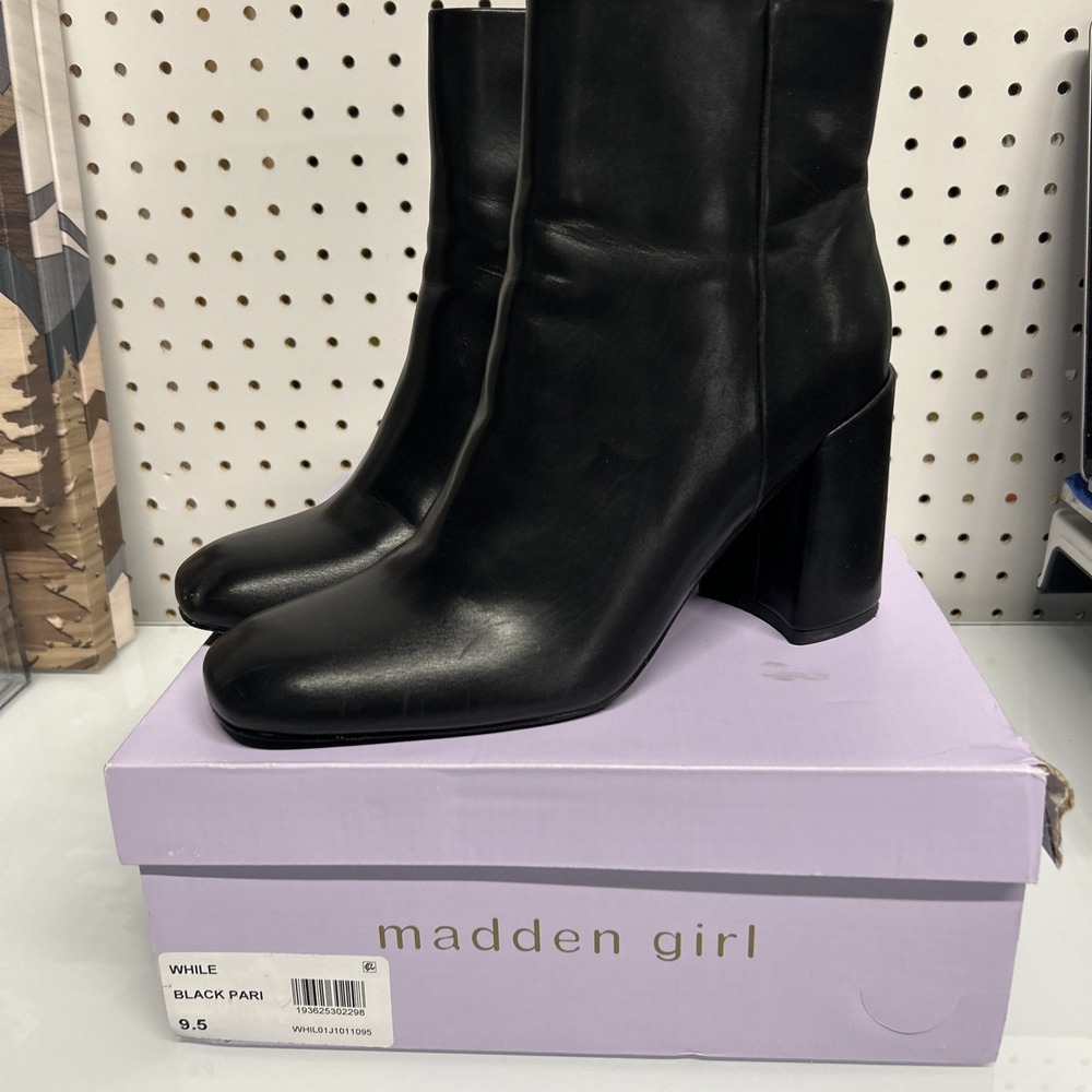 Added Girl Women's While Ankle Boot Black Paris 9.5M Try On Wear See Pics